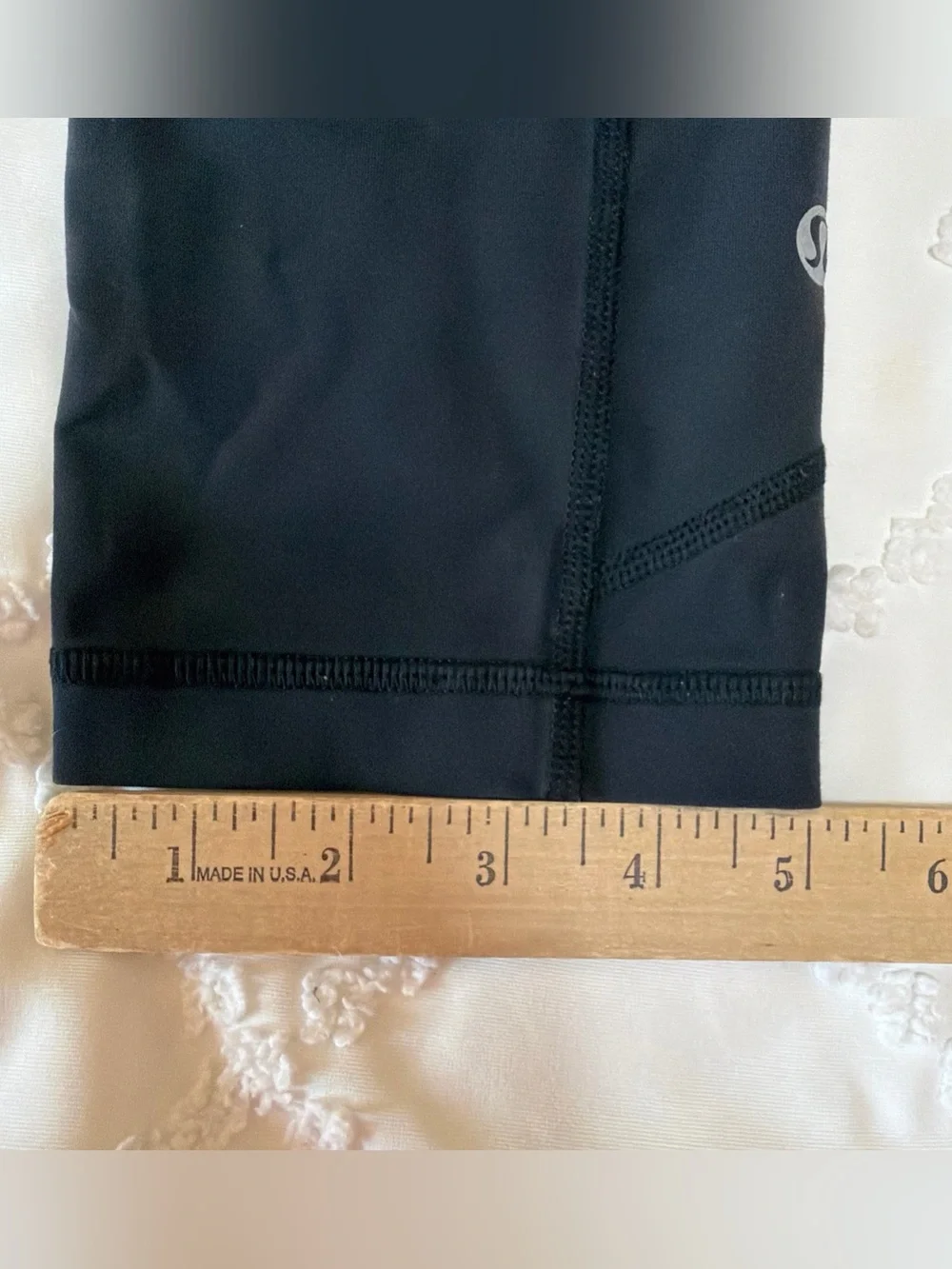 Lululemon Pace Rival Mid-Rise Crop 22